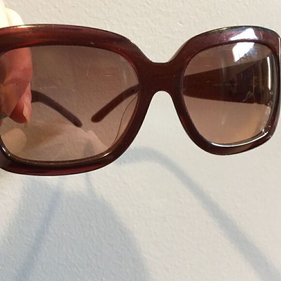Fendi Sunglasses   - Picture 6 of 10